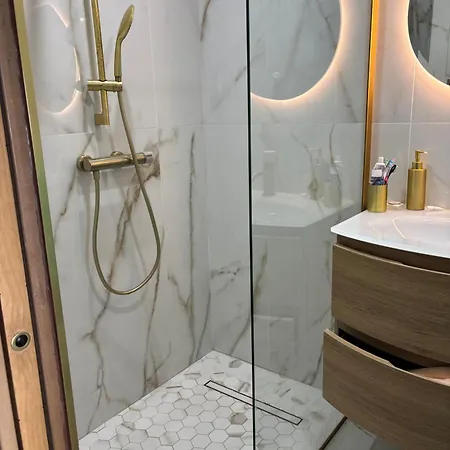 Cannes Eden Vue 아파트